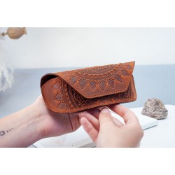 Real Leather sunglasses case for women light-brown with embossed rustic Sun | leather glasses case Boho, cute glasses case Mandala